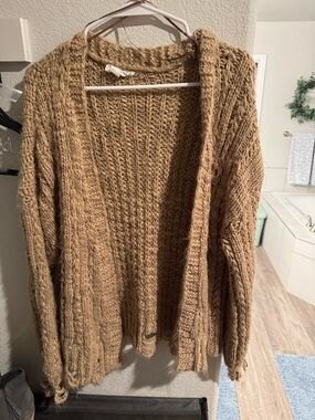 Love Riche Chunky Open-Front Cardigan in Tan